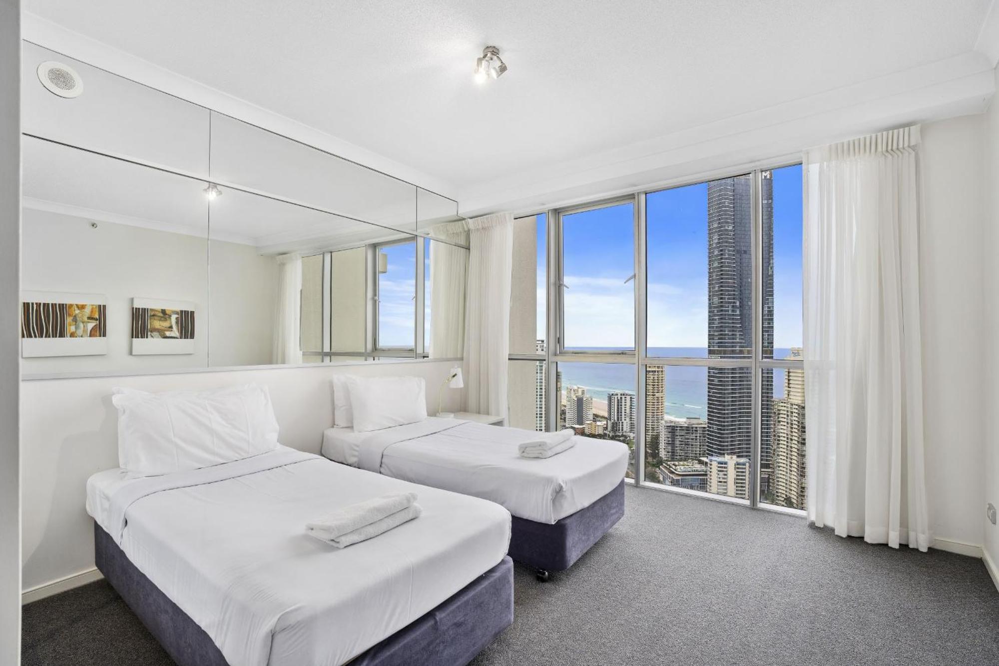 Chevron Renaissance - Hr Surfers Paradise 골드코스트 객실 사진