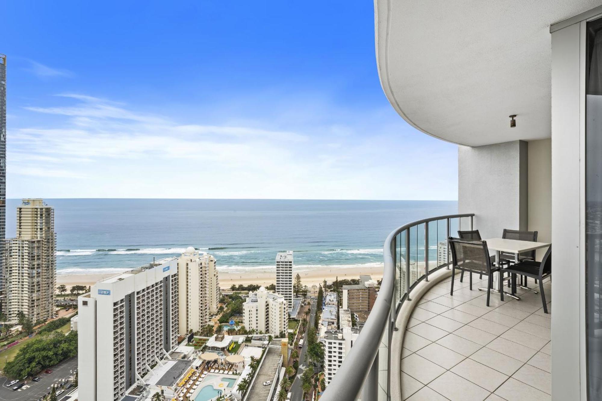 Chevron Renaissance - Hr Surfers Paradise 골드코스트 객실 사진